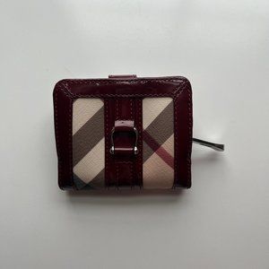 Burberry Wallet in Nova Check Burgundy